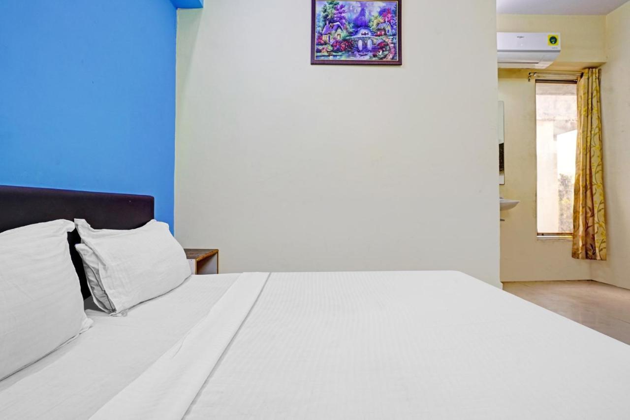 Hotel O Nova Rooms Surat Exterior foto